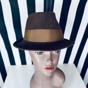 $44 - Allyn St. George Vintage Fur Felt Fedora